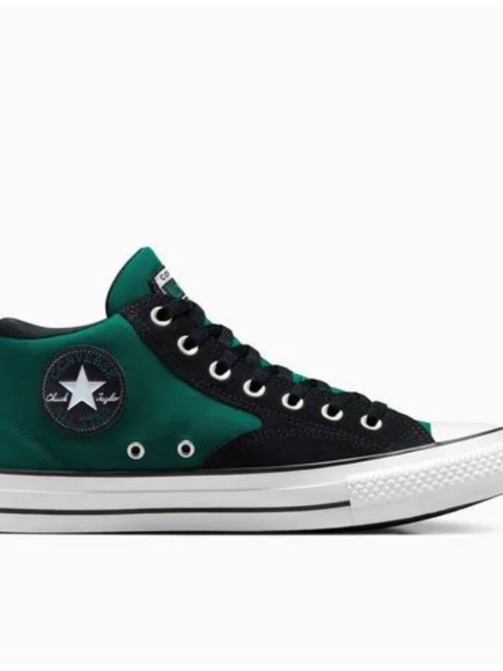 Converse Low Top Sneaker in Emerald Green & Black